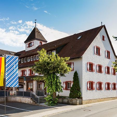 Wirtshaus & Hotel Goldener Greif Edelsfeld Exterior photo