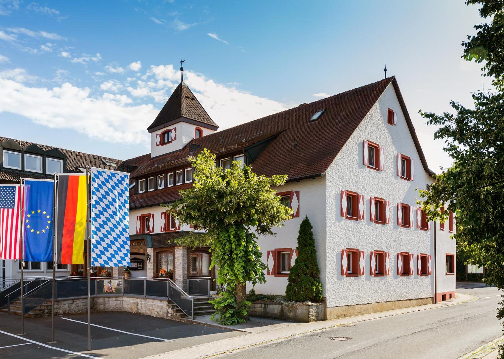 Wirtshaus & Hotel Goldener Greif Edelsfeld Exterior photo